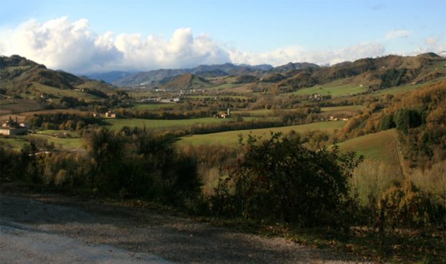 sfondi del ritratto di Federico da Montefeltro - la valle del Metauro